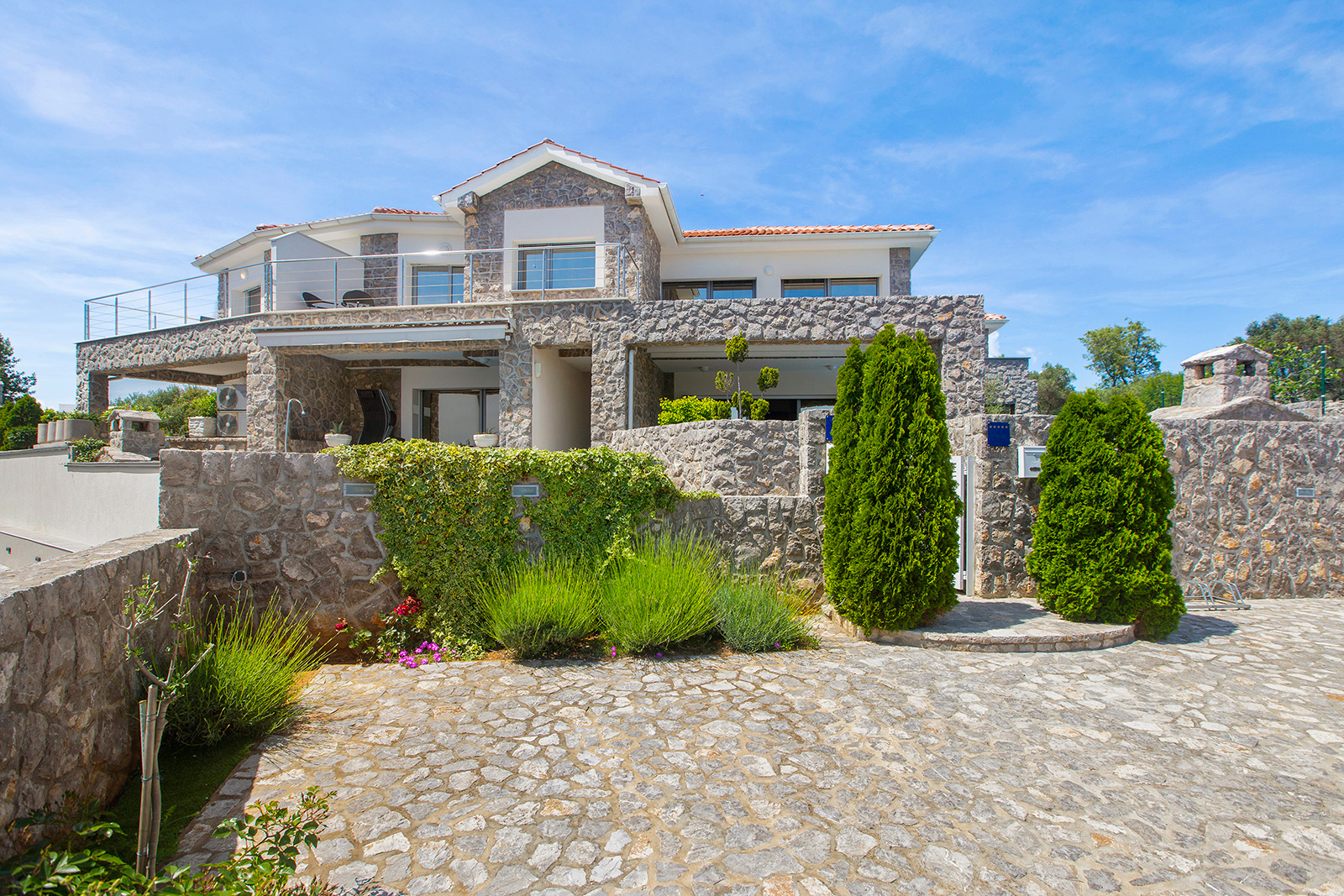 House Image 3